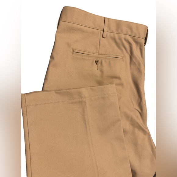 Lands' End Men's Classic Khaki Chinos - Picture 2 of 6